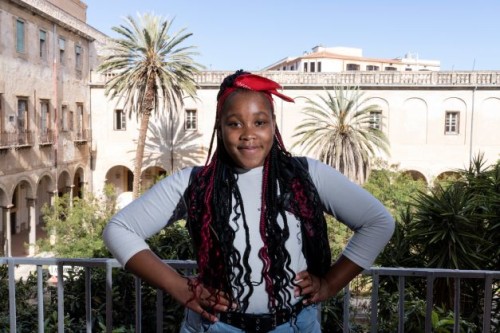 "Ciao, io mi chiamo Abigail, ho 13 anni e vengo dal Ghana. Al doposcuola del Centro Astalli Palermo posso studiare con i miei volontari. Per me è un posto davvero importante"